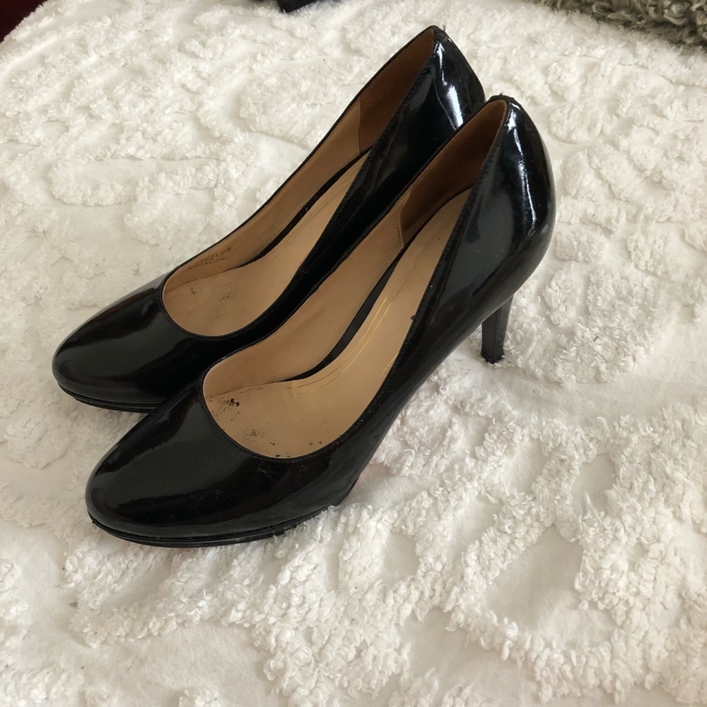 Black Pumps